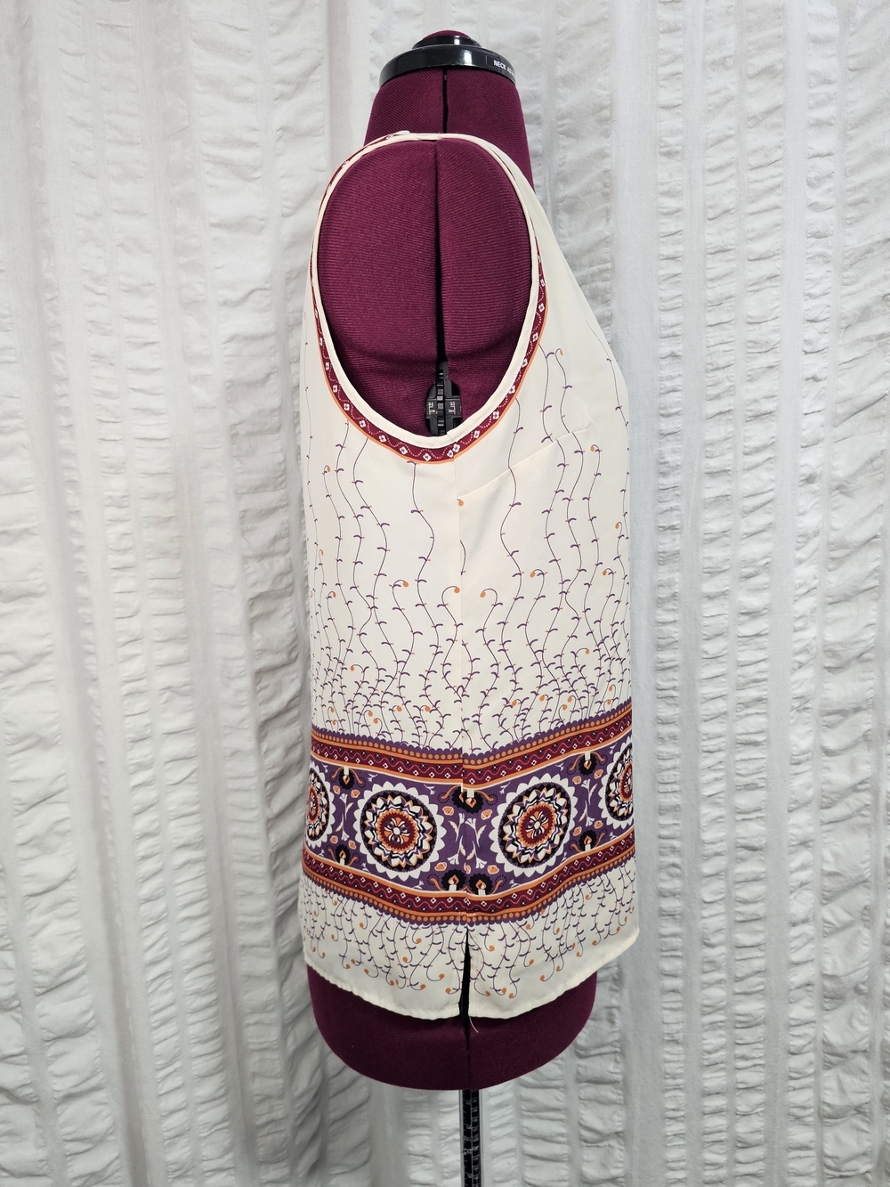 Chelsea & Violet Cream Sleeveless Blouse Tank with Maroon and Orange Accents - Picture 6 of 13